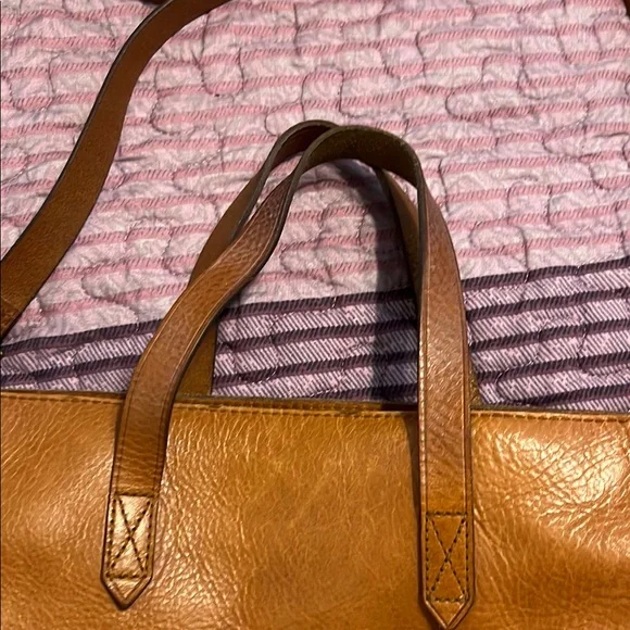 Elegant Brown Leather Tote Bag - Picture 5 of 5